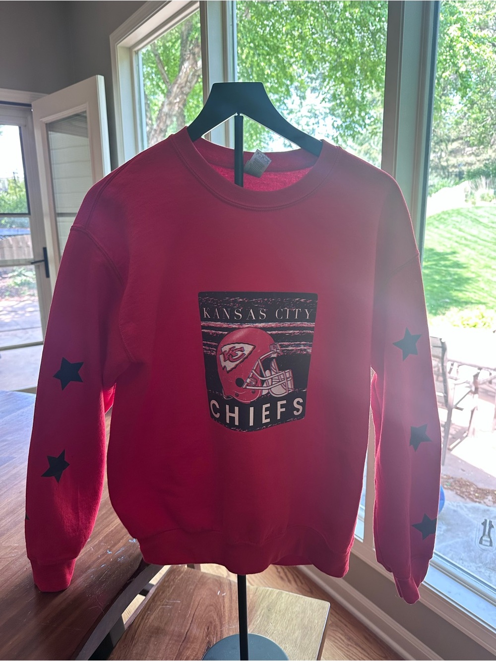 Kansas City Chiefs Red Crewneck Sweatshirt Stars Sleeves Medium